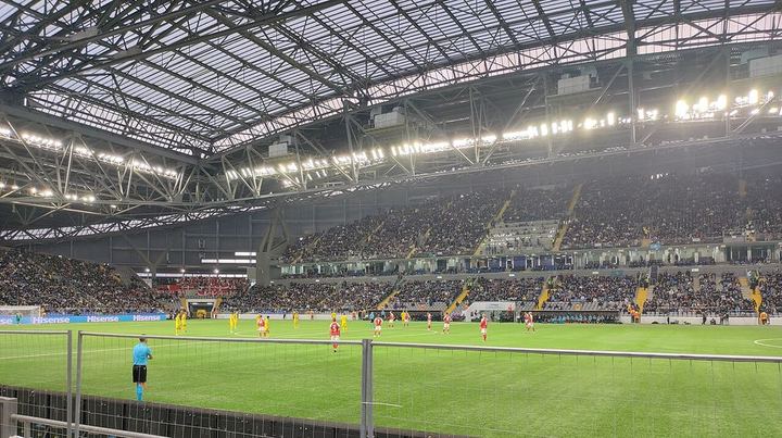 法国队1-0险胜巴拉圭，战术失灵引质疑（封面配图）